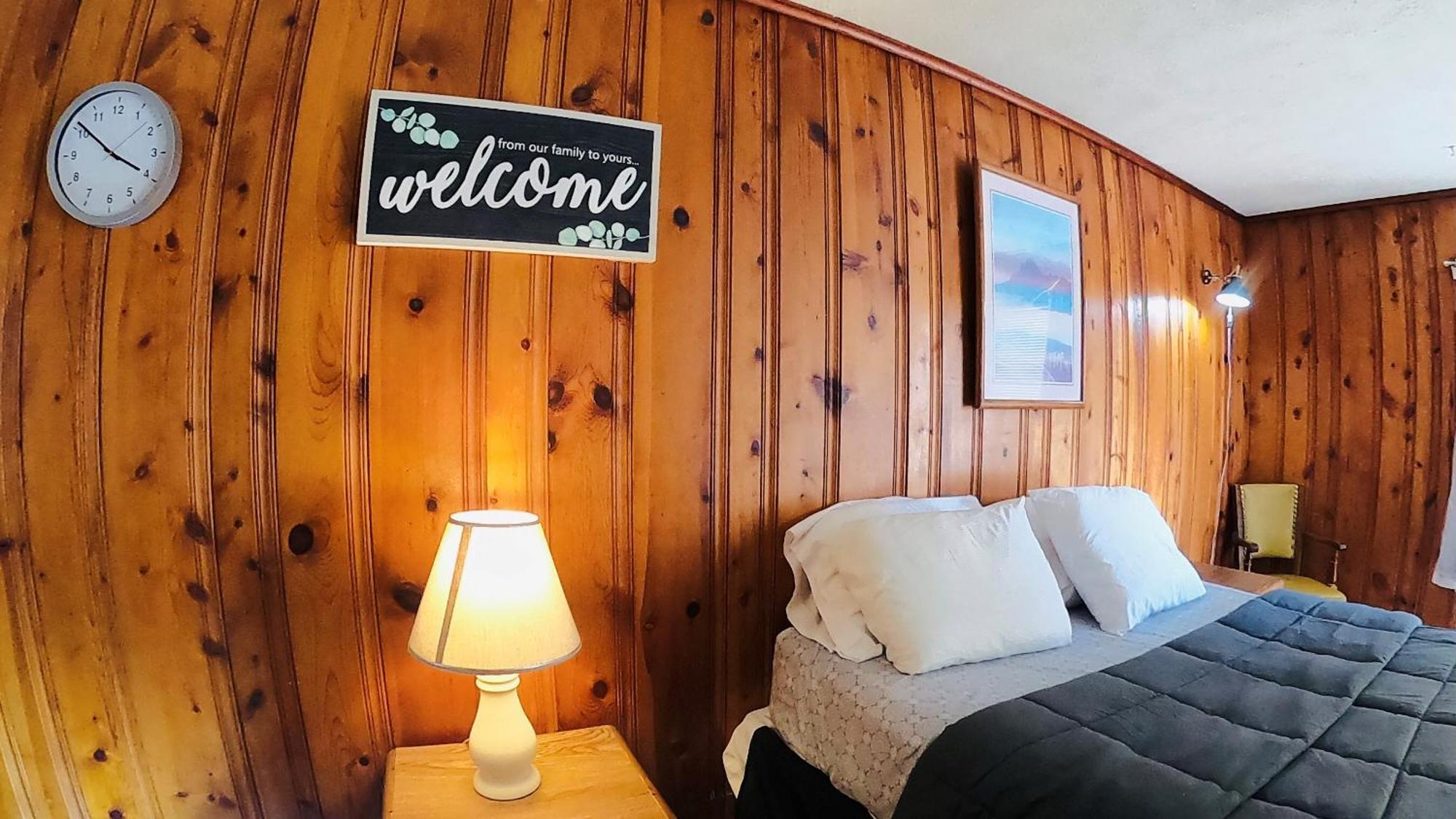 Heart Of The Berkshires Motel 皮茨菲尔德 外观 照片