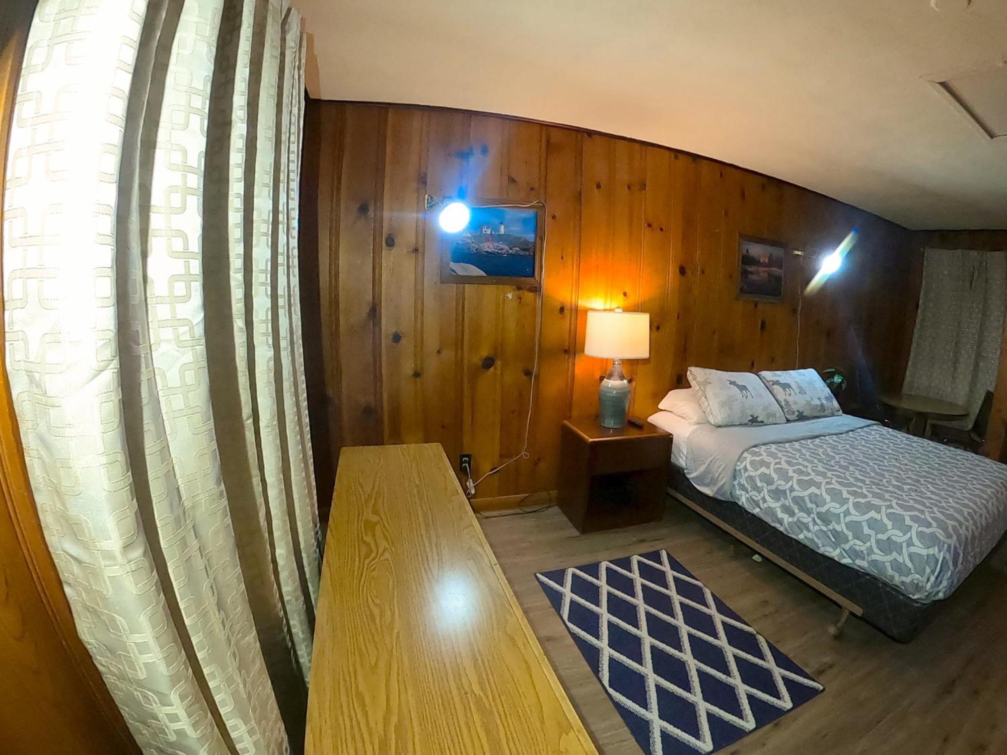 Heart Of The Berkshires Motel 皮茨菲尔德 外观 照片