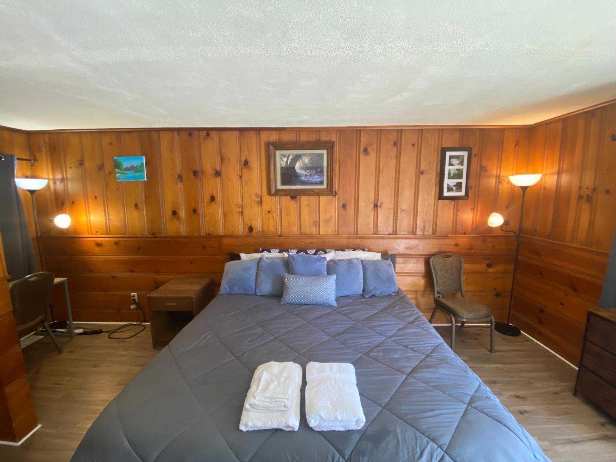 Heart Of The Berkshires Motel 皮茨菲尔德 外观 照片